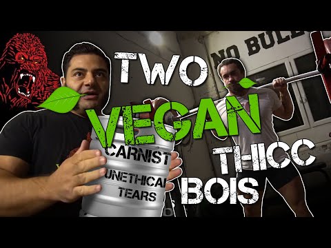 Видео: Кларенс Кеннеди тренируется с Патриком Бабумяном