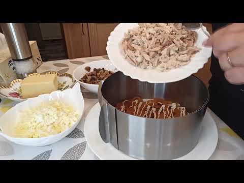 Видео: Новогодние салаты. Очень вкусный салат с курицей и курагой!!!