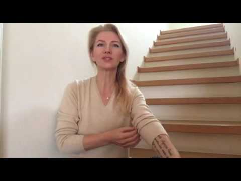 Видео: Жить с тираном ради детей и финансового обеспечения?