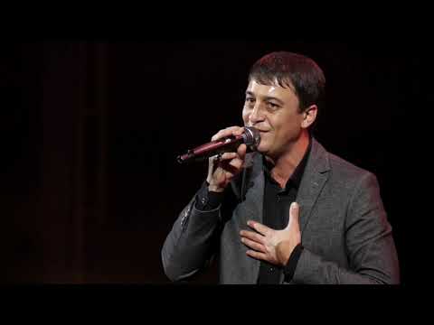 Видео: Магамет Дзыбов - Целуйте руки матерям | Концертный номер