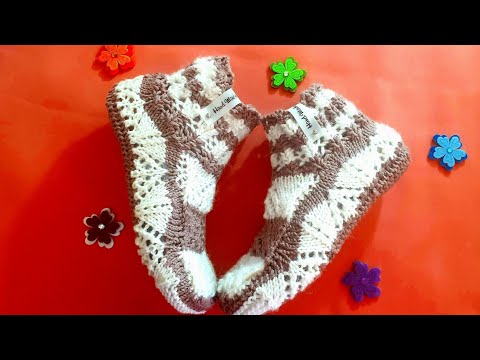 Видео: Совмещаем стильное с удобным! Красивые следки спицами (длина подошвы 25 см.) Авторская работа.