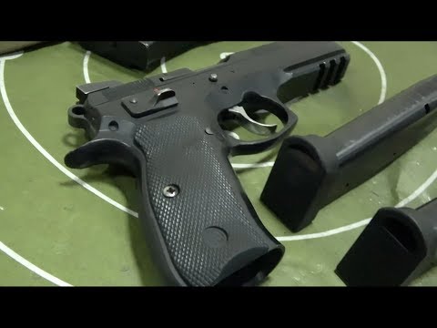 Видео: Стрельба из CZ-75 и АК-47, метание ножей и стрельба из лука