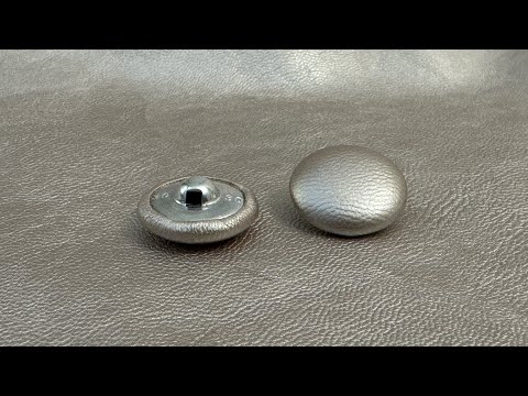 Видео: Як обтягнути ґудзик тканиною за 2 хвилини | Зручний спосіб