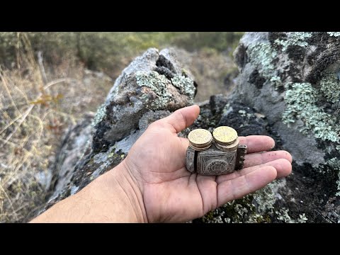 Видео: Я нашел сокровище там, где смотрел через отверстие в скале.