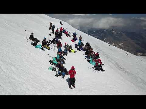 Видео: Восхождение на Эльбрус. Часть 2: Высокогорная акклиматизация (4800м)