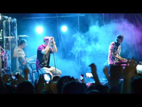 Видео: Бумбокс-Квіти в волоссі (Lviv 28.05.16)