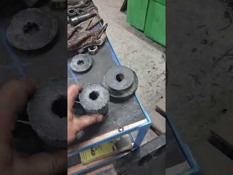 Видео: Фрезеровка блока циліндрів на горизонтально фрезерному верстаті