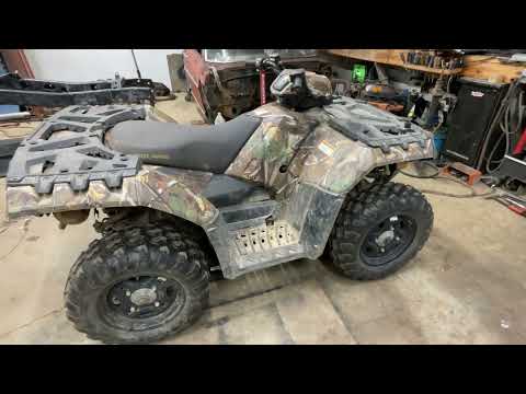 Видео: Polaris Sportsman 850 XP: как заменить топливный насос, давление в топливном насосе, проверка, не...