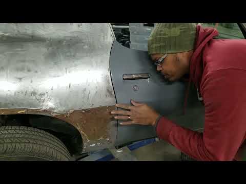 Видео: Как отрегулировать двери на автомобилях Camaro и Firebird 1970–1981 годов выпуска — Pole Hunter C...