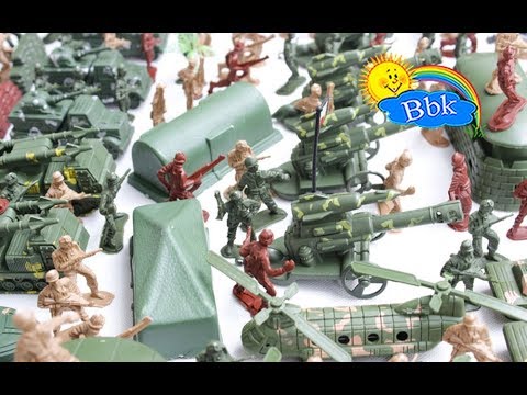Видео: Домашние сражения игрушек ↑ Военные солдатики немецкой армии, новый набор ↑ Обзор игрушек
