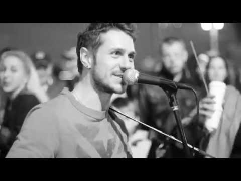 Видео: Моревнутри - "Он тебя целует" (Руки Вверх кавер)