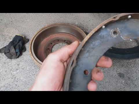 Видео: Не одевается тормозной барабан на новые колодки УАЗ