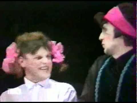 Видео: Театр Люкс - студентки  (Разговор двух подружек).