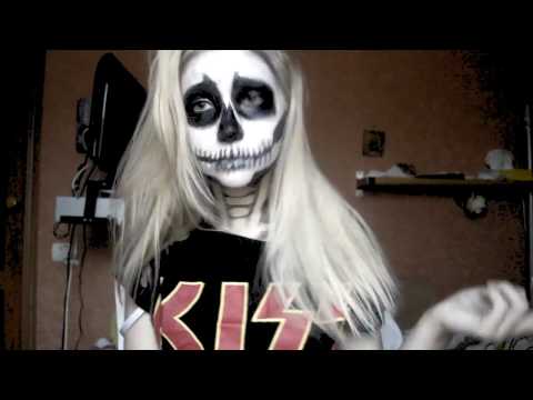 Видео: МАКИЯЖ НА ХЕЛЛОУИН!! СКЕЛЕТ💀😝💙