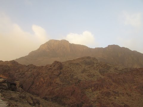 Видео: Подъем на Гору Моисея.