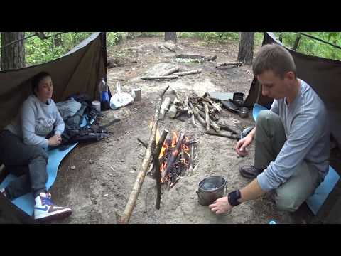 Видео: ПВД в ЛЕС. Борщ на костре . Плащ палатка  Bushcraft私たちが森に行ったとき