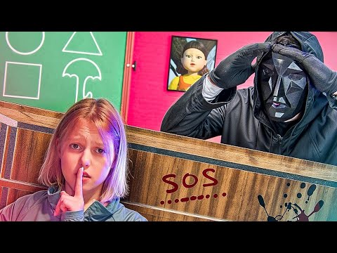 Видео: Училището на Амелка се е превърнало в ИГРА НА КАЛМАРИ в реалния живот!