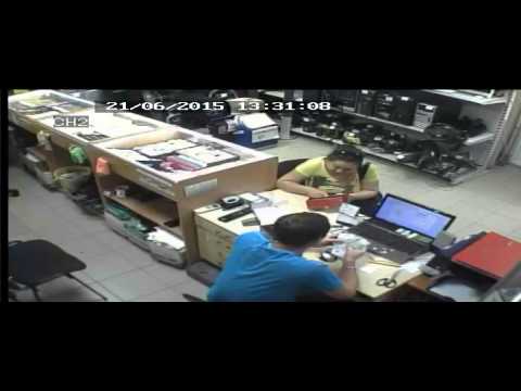 Видео: Раскусил мошенницу ( следите за купюрой в её руке )