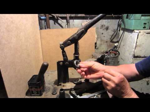 Видео: Калибровка пластиковых гильз (3 часть).