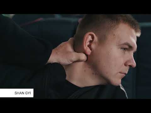 Видео: Тренировка на борту воздушного судна. Приёмы силового задержания нарушителя.