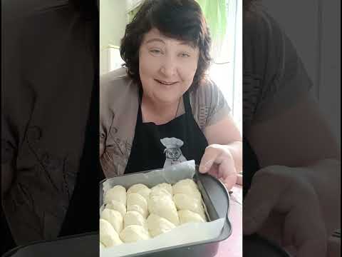 Видео: Пончики з лівером та повидлом)Тісто на мінеральній воді😍