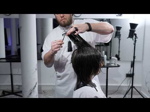 Видео: Стрижка на длину до плеч