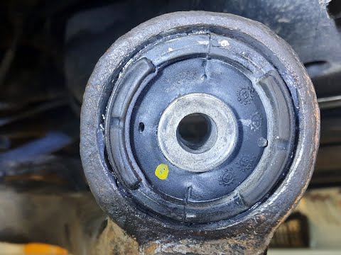 Видео: Замена сайлентблоков на задних рычагов на BMW e46/Barrel roller bearings change on BMW e46
