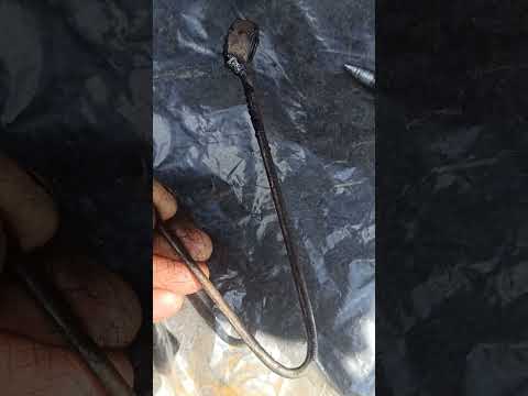 Видео: Приспособление для снятия тройника сапуна.