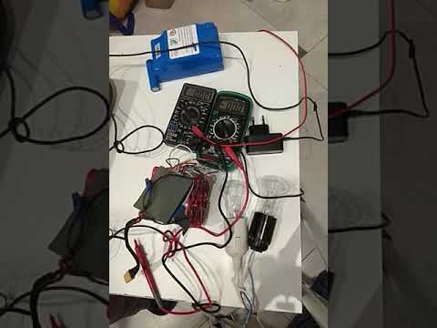 Видео: Аккумулятор полностью не заряжается что делать? Аккумуляторнезаряжается?