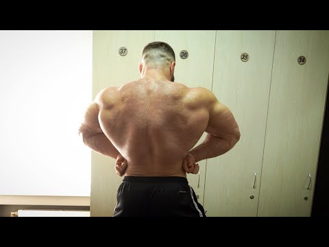 Видео: Профессиональная тренировка спины.Планы на сезон. Тренер Олег Пискун.