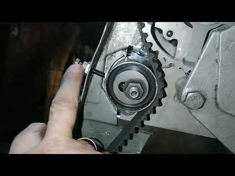 Видео: Рено Меган ТД 1,9л замена ремня Г. Р. М.
