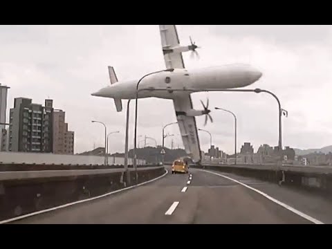 Видео: Посадки самолетов НА МОСТ в TFS! | Эксперимент в Turboprop Flight.