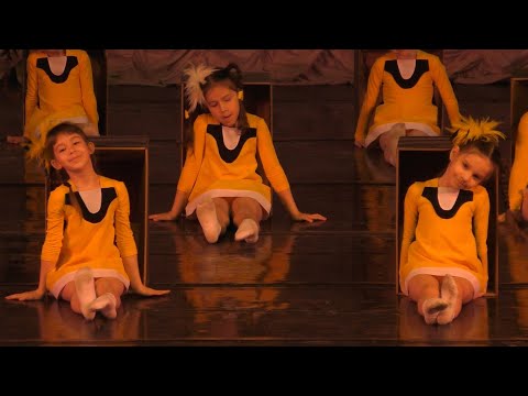 Видео: "44 веселых чижа"