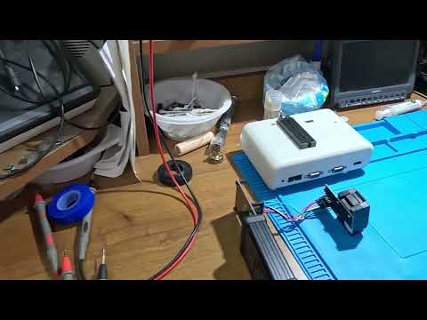 Видео: Подключение панельки EMMS от программатора RT809H к программатору UFPI.