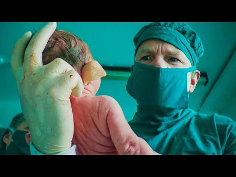 Видео: Қыз ШОШҚА ТҰМСЫҒЫМЕН дүниеге келді, Ал анасы оны үйде біржолаға жауып тастады / кино шолу