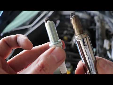 Видео: Замена свечей зажигания Mazda 3 SkyActiv 2013 года