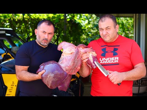 Видео: Жарим курицу с перепелами в деревенской печи