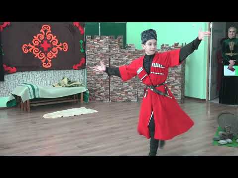 Видео: Внеурочное мероприятие "Жизнь и творчество Идриса Базоркина"  ГБОУ "СОШ №16 г.Малгобек"