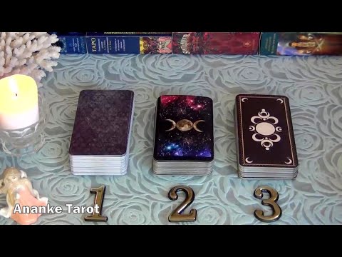 Видео: ЧТО В ДАННУЮ МИНУТУ⏳ ДУМАЕТ О ВАС МУЖЧИНА? Гадание Таро