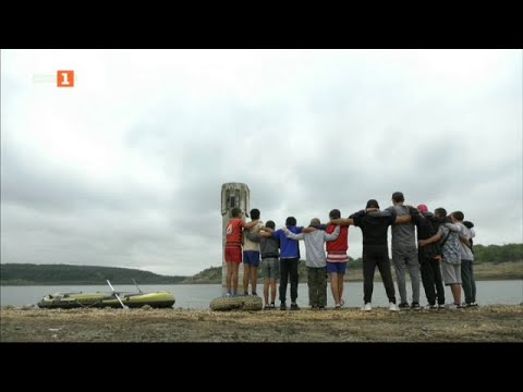 Видео: Ангел Ройбов и момчетата, които са загубили пътя - "Малки истории", 21.11.2024