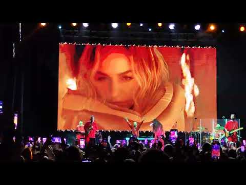 Видео: Мари Краймбрери – Пряталась в ванной