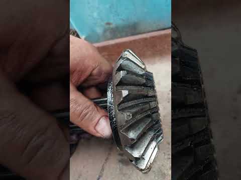 Видео: Ремонт реверса Т 40  чому вибиває реверс