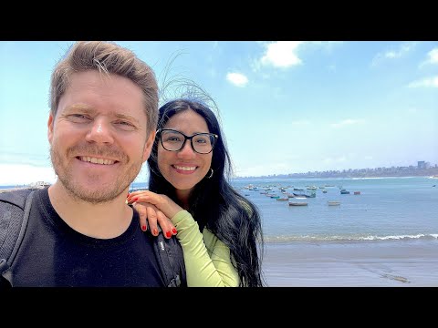 Видео: ПОМОГАЕМ ЛЮДЯМ НА УЛИЦЕ! Перуаночка пробует БЛИНЫ. Фотосессия на Пляже в Лиме ПЕРУ