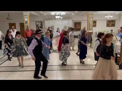 Видео: Кумбия - наш новый танец. Танцует Империал в ресторане Империал.