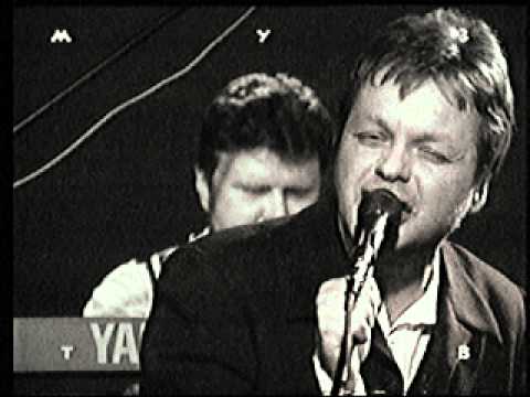 Видео: бахыт компот - Синие глаза (живой звук на муз-тв)