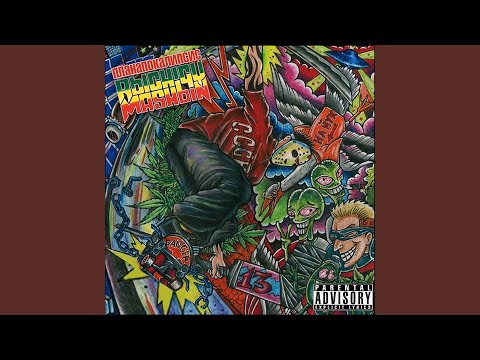 Видео: Лысый мужик в наколках