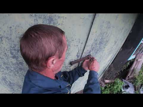 Видео: Доступное жильё в деревне//Ремонт проводки//Жизнь в деревне