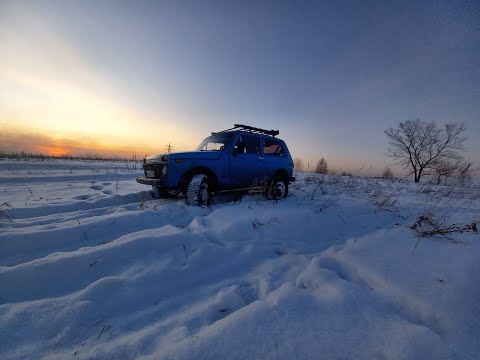 Видео: Ночевка в ниве 3д . Съемная лебедка и автономка.