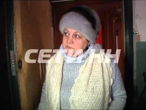 Видео: Мать одиночку с ребенком из квартиры переселили на лестничную клетку.