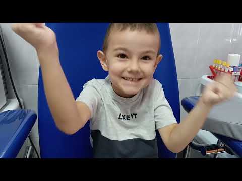 Видео: Сдаю кровь из пальца 💉🩸